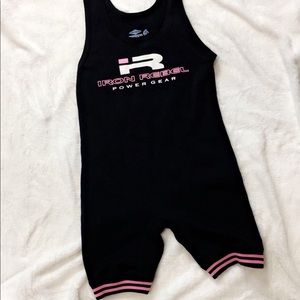 Iron rebel pink singlet size small